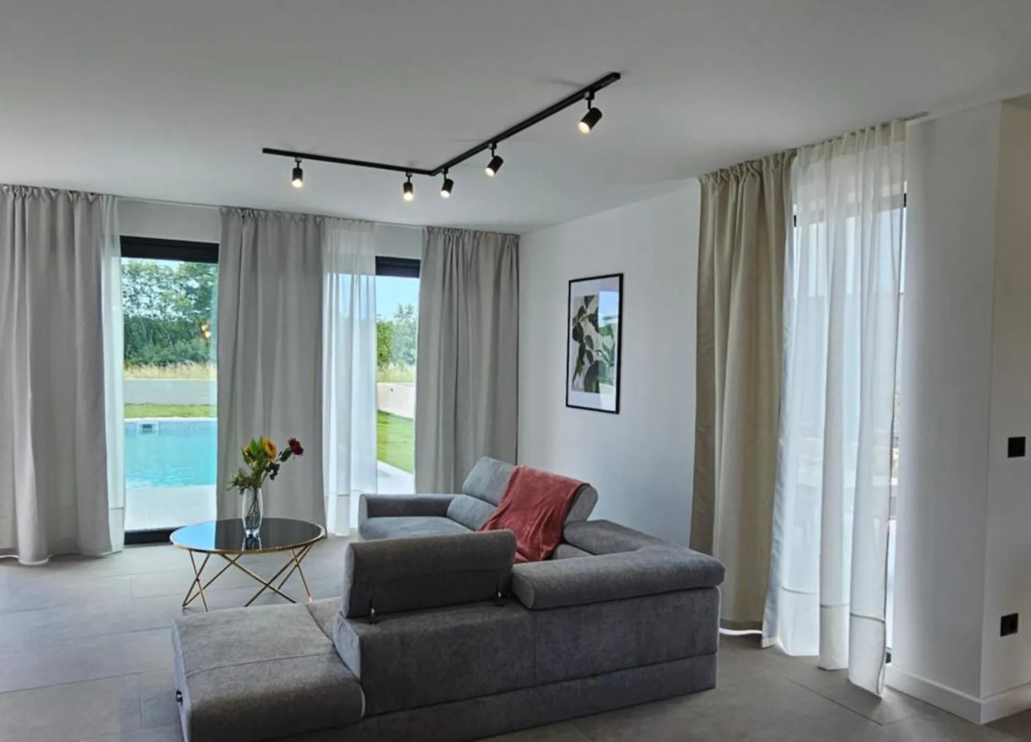 Luxury Villa Kiara With Private Heated Pool And Jacuzzi- 15Min From Sea Orbanići